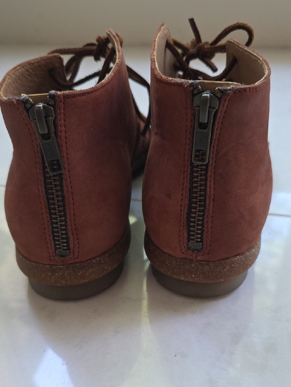 Born Lace up Genuine Leather sandals 9 40.5 Brown Mint Condition - Picture 6 of 9